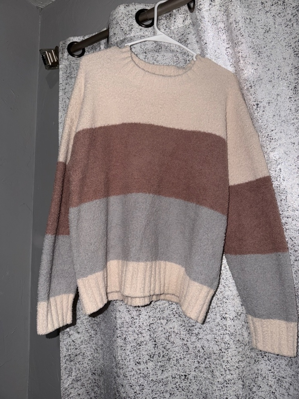 Cozy Colorblock Crewneck Sweater - Cream, Taupe & Gray